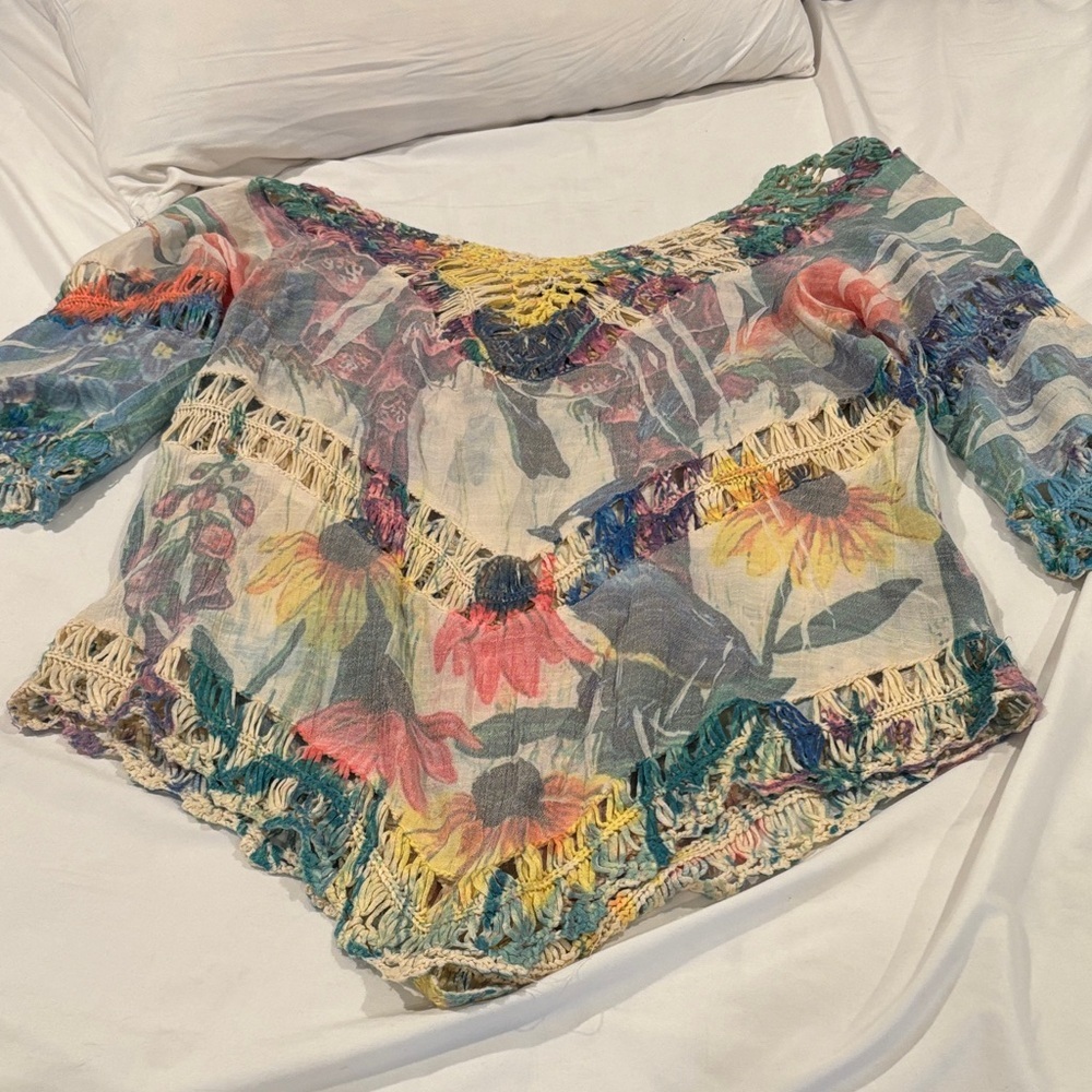 Colorful Floral Crochet Blouse - Picture 5 of 6